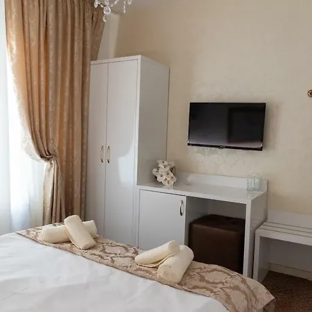 Apartment Golden House