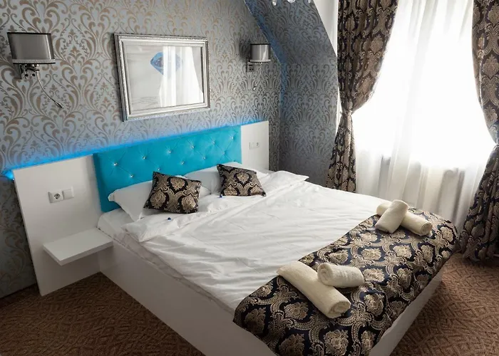 Golden House Apartment